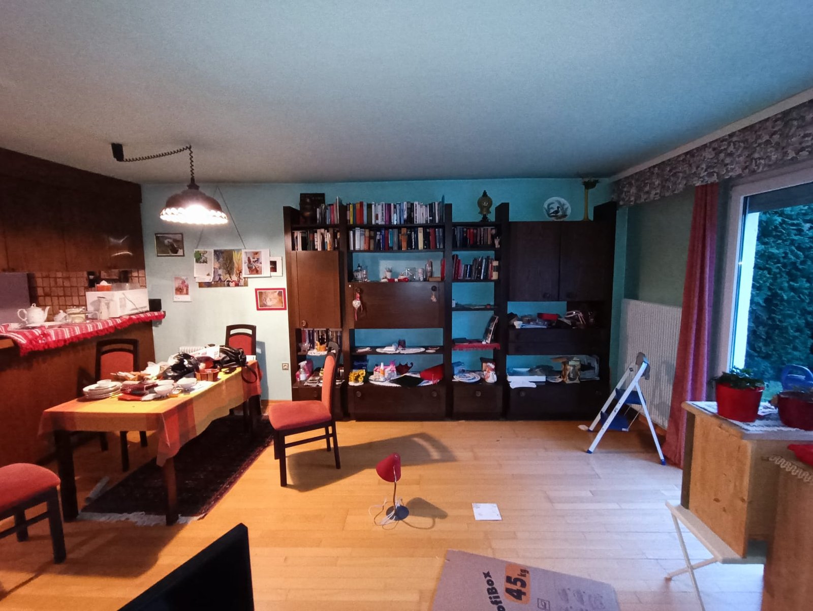 Wüstegasse 50 Baden – Vorher: derselbe Raum in Baden